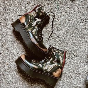 Steve madden combat boots